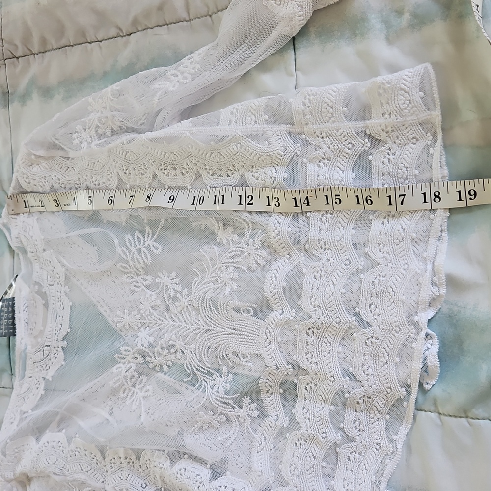 NWT Rabbit Rabbit Rabbit Design Sheer Lace Shrug Top Size M - Picture 7 of 13